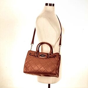 Michael Kors Hamilton Quilted MD EW Top
Handle Leather